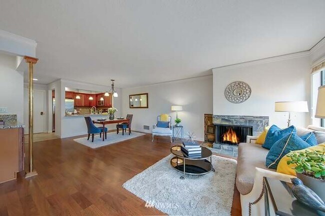 Foto del edificio - 401 100th Ave NE