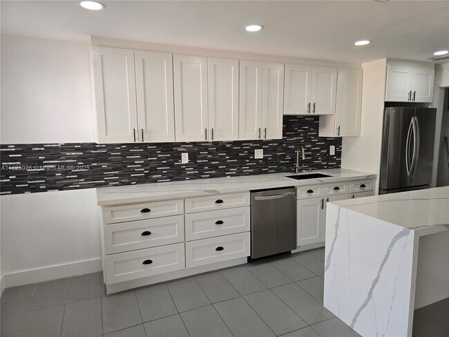 Foto del edificio - 814 SW 13th St