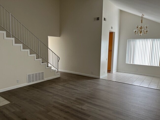 Building Photo - Mt Royal - 4 bedroom home - Clairemont Mesa