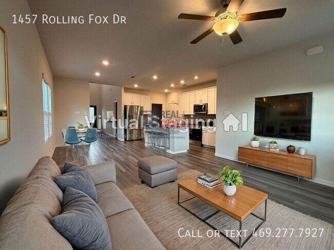 Foto del edificio - 1457 Rolling Fox Dr