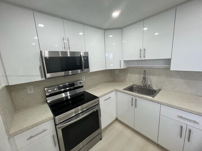 Foto del edificio - 6575 W 4th Ave