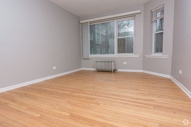 Building Photo - 1139 E 79th Pl