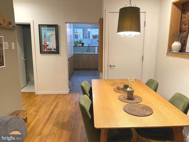 Foto del edificio - 1221 S Warnock St