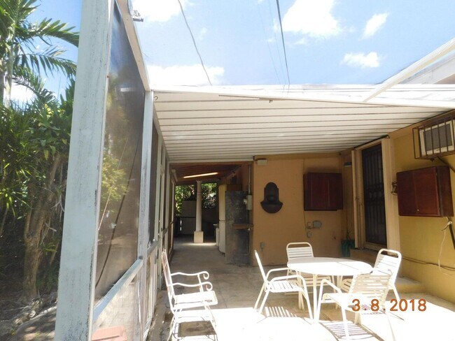 Foto del edificio - 6608 SW 65th St