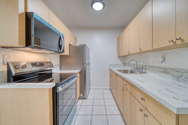 Foto del edificio - 19110 NW 36th Ave