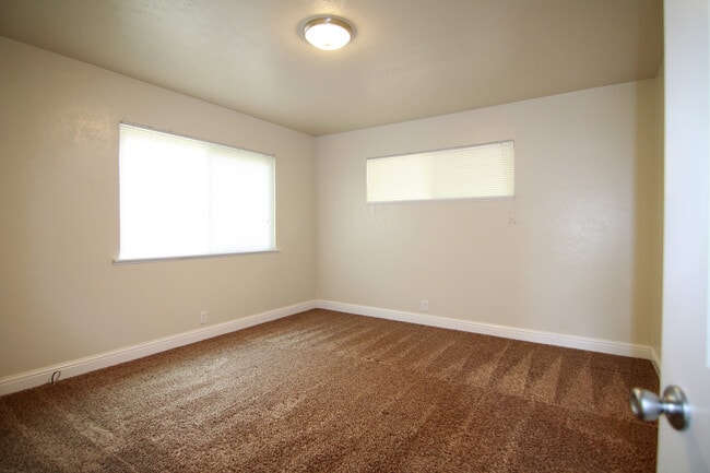 Foto del edificio - MOVE IN SPECIALL!!! $400 OFF FIRST MONTH"S...