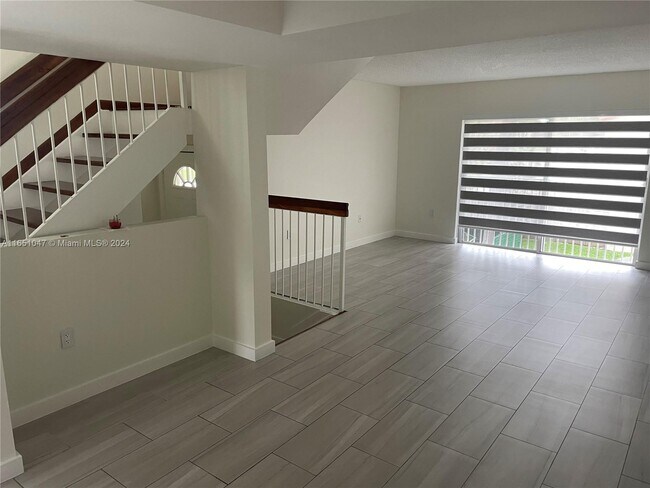 Foto del edificio - 8680 NW 3rd Ln