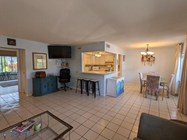 Building Photo - 5550 N Ocean Blvd