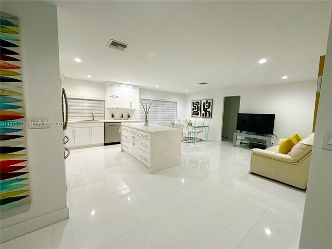 Foto del edificio - 9230 SW 68th St