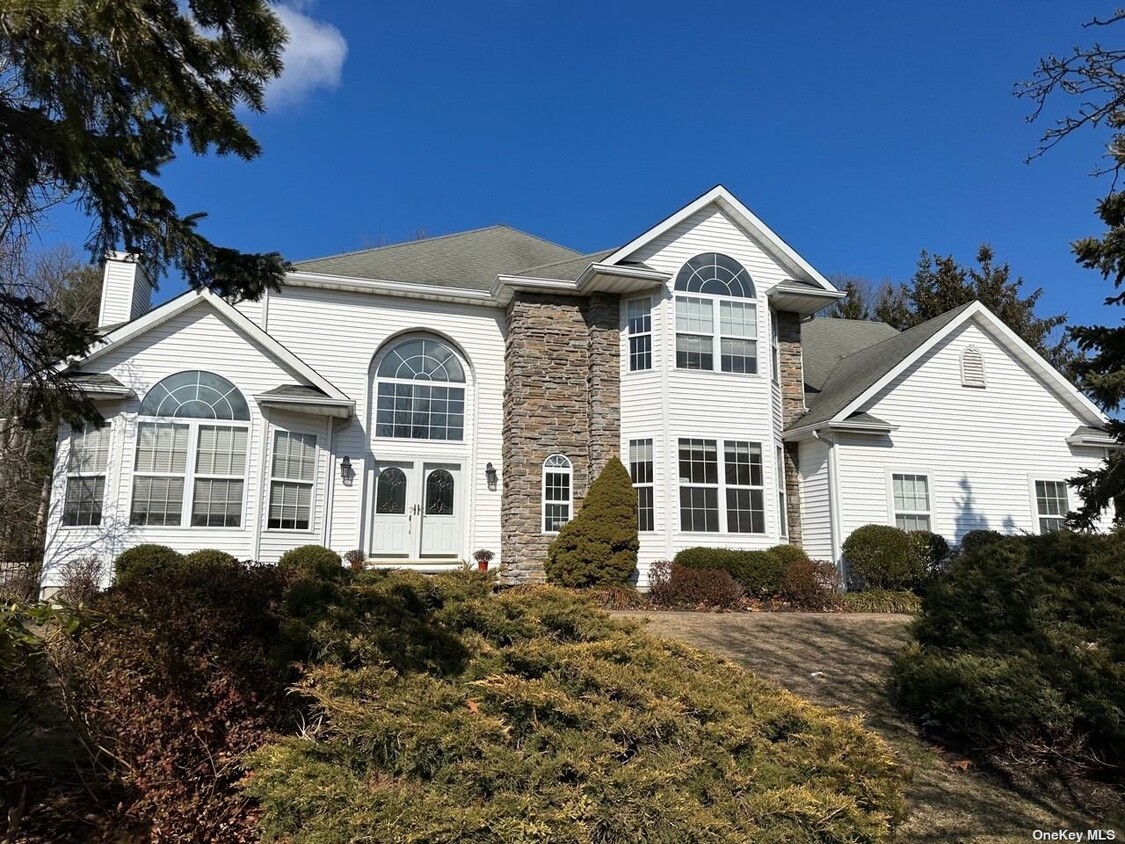18 Pl, Setauket East Setauket, NY 11733 House Rental in