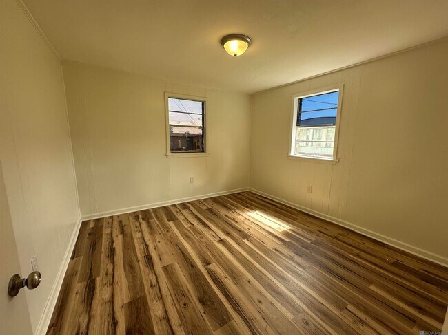 Foto del edificio - 1814 Plantation Ave