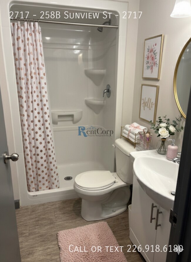 Photo du bâtiment - 258B-258B Sunview St