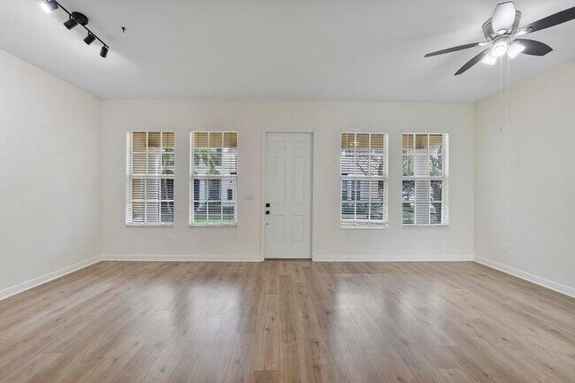 Foto del edificio - 8332 NW 7th Ct