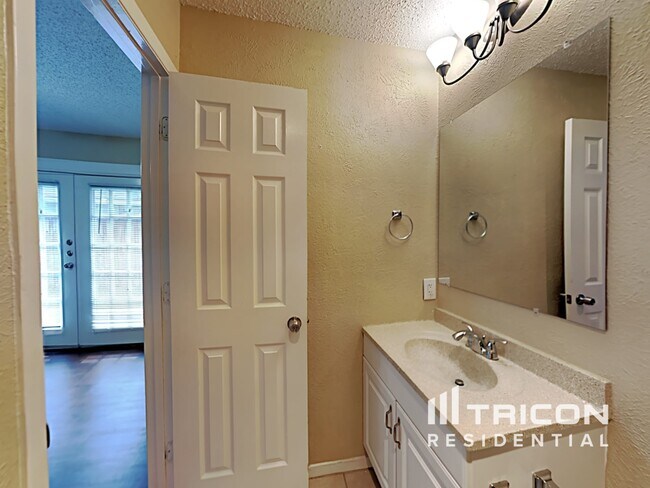 Building Photo - 1818 Coleta Pl