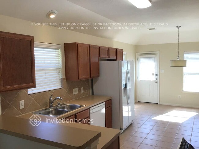 Foto del edificio - 19235 Sandelford Dr