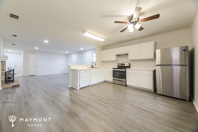 Foto del edificio - 4506 Courtside Dr