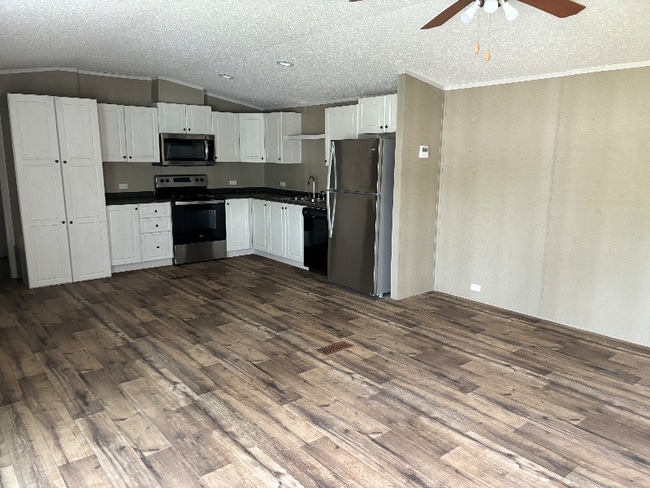 Building Photo - 2596 LA-3059