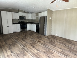 Building Photo - 2596 LA-3059