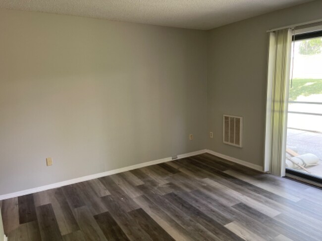 Foto del edificio - 1831 Fuller Rd