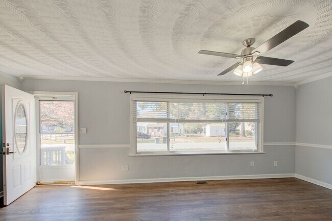 Foto del edificio - 200 Cynthia Dr