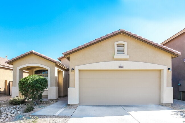 Building Photo - 2523 W Amber Sun Dr