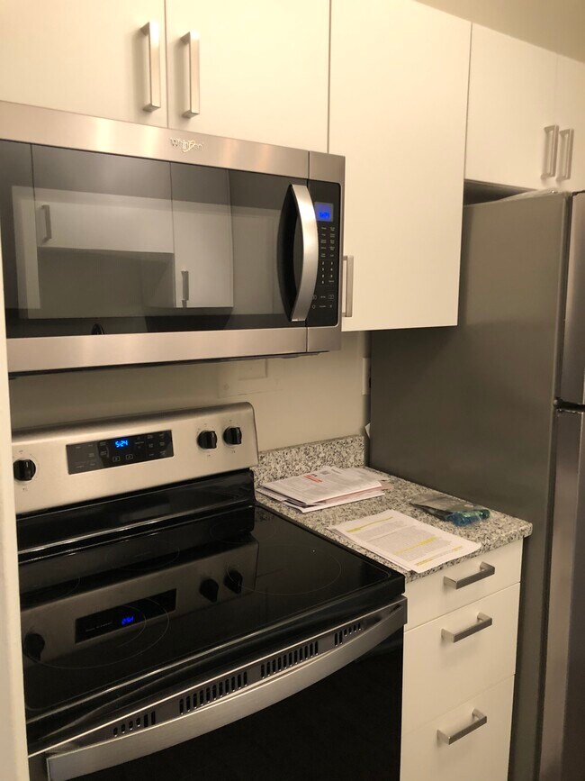 Foto del edificio - 11820 Edgewater Dr