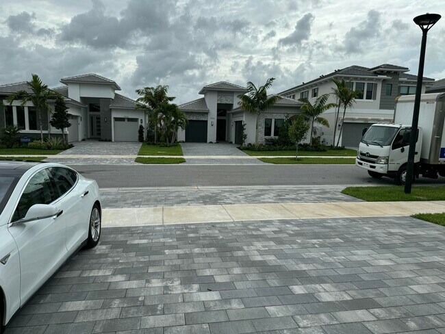Building Photo - 10033 Stockrun Dr