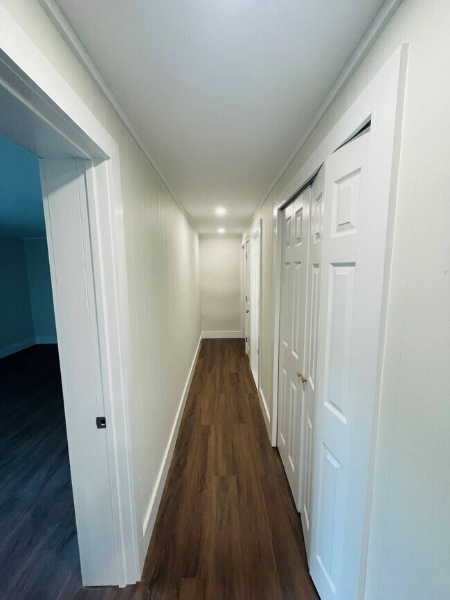 Building Photo - 0 Hegemans Ln