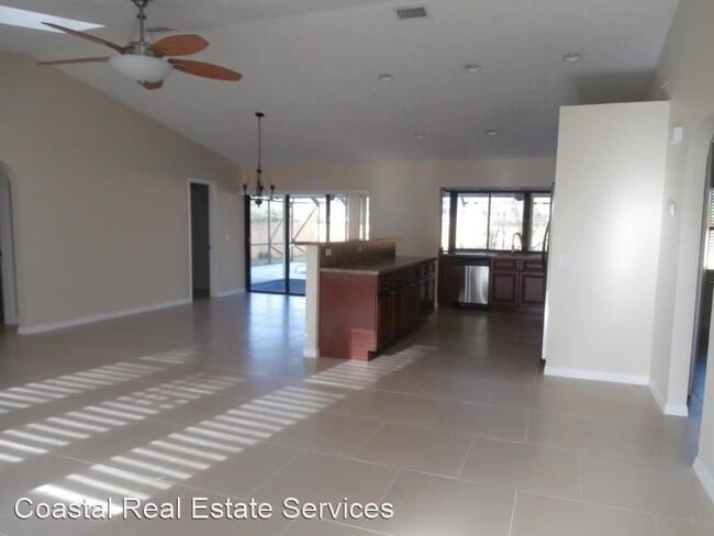 Building Photo - 3 br, 2 bath House - 1010 SW Del Rio Blvd