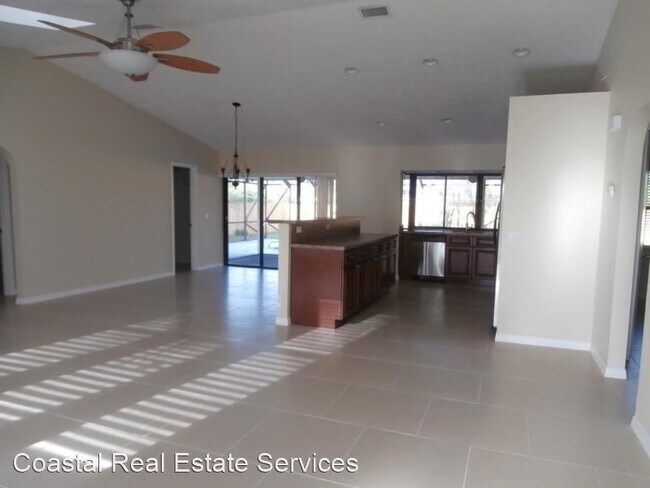 Foto del edificio - 3 br, 2 bath House - 1010 SW Del Rio Blvd