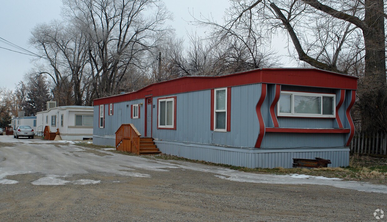 1070 S 3rd West B St, Mountain Home, ID 83647 1070 S 3rd West B St