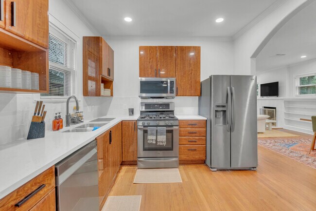 Foto del edificio - 2712 E 22nd St