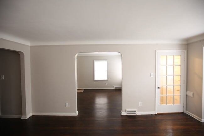 Foto del edificio - 17390 Bradford Ave