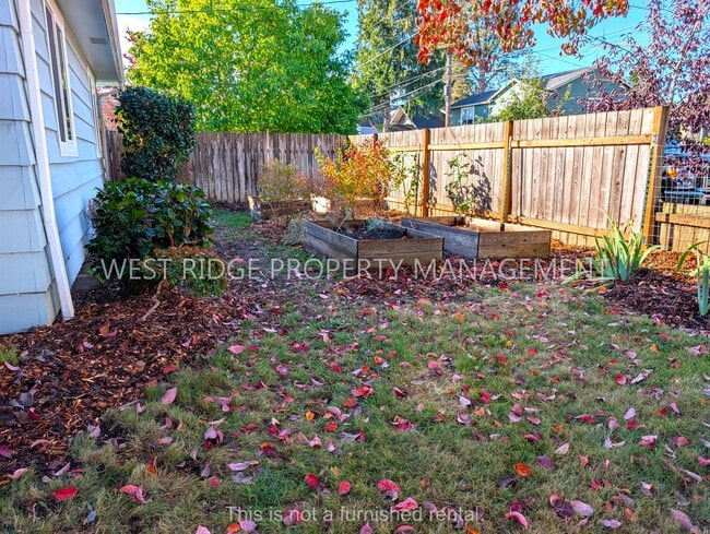 Photo - 7310 SE Schiller St House