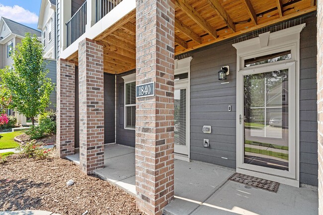 Building Photo - Spacious 4 Bedroom Townhome in Wake Forest!