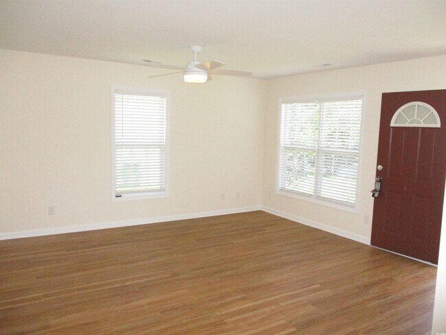 Foto del edificio - 483 Wallingford Cir