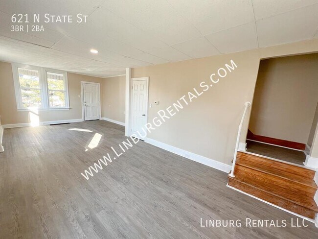 Building Photo - 621 N State St
