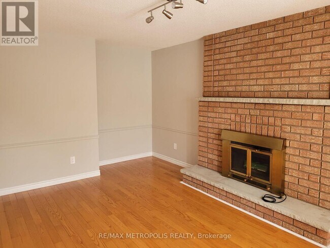 Building Photo - 83 Windrush Trail