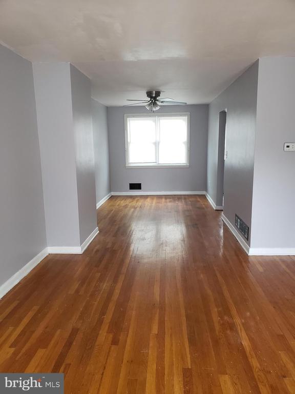 Foto del edificio - 8561 Harris Ave