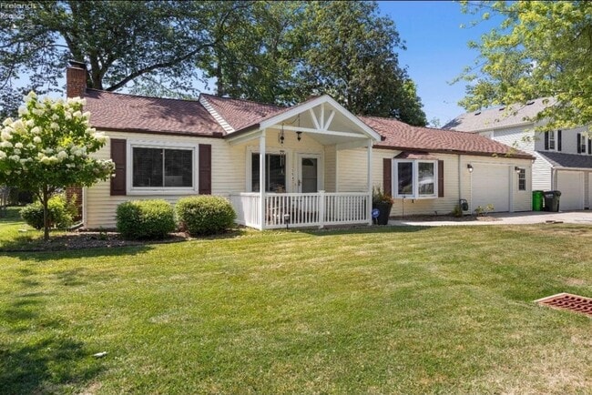 Building Photo - 154 Oakwood Dr