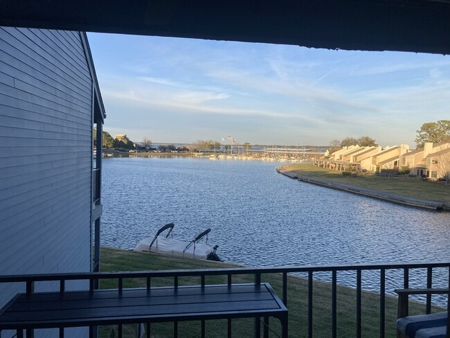 P1010169 - 12500 Melville Dr