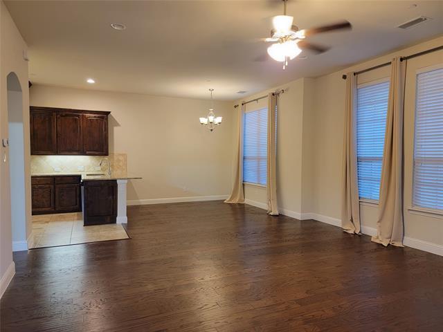 Foto del edificio - 4667A Rhett Ln