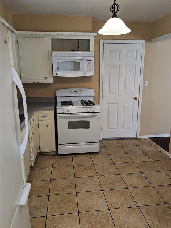 Foto del edificio - 1404 Heather Ln