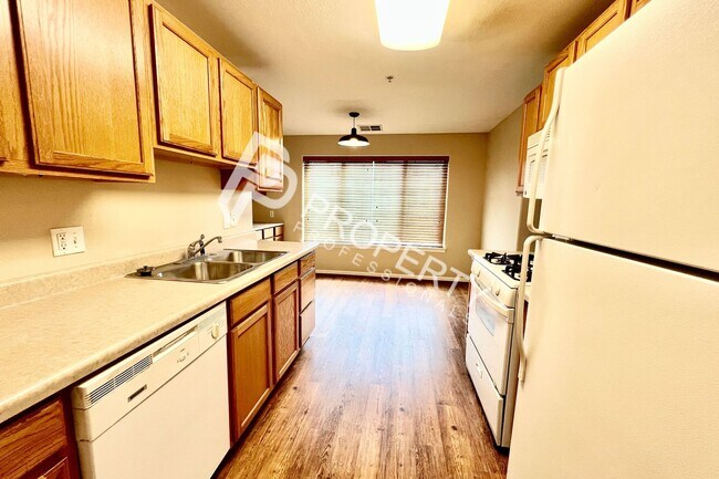 Foto del edificio - 796 Castle Valley Blvd