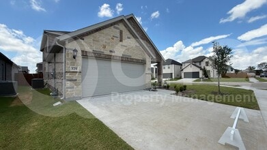 Building Photo - 529 Travine Dr