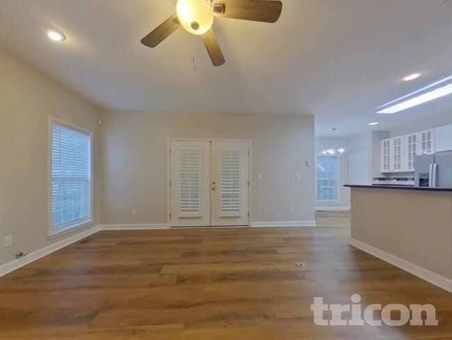 Building Photo - 2417 Battle Dr