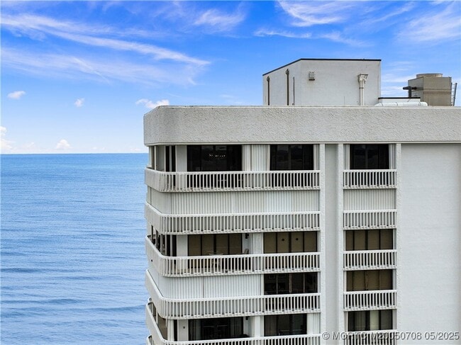 Building Photo - 9960 S Ocean Dr