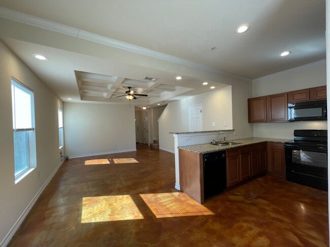 Foto del edificio - Town home for rent