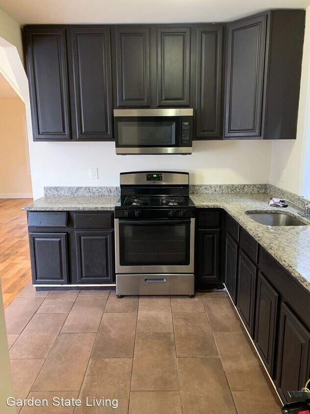 Foto principal - 3 br, 1 bath House - 91 Willoughby Street