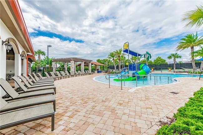 Foto del edificio - 9428 Woodcrane Dr
